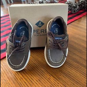 Sperry’s size 5M